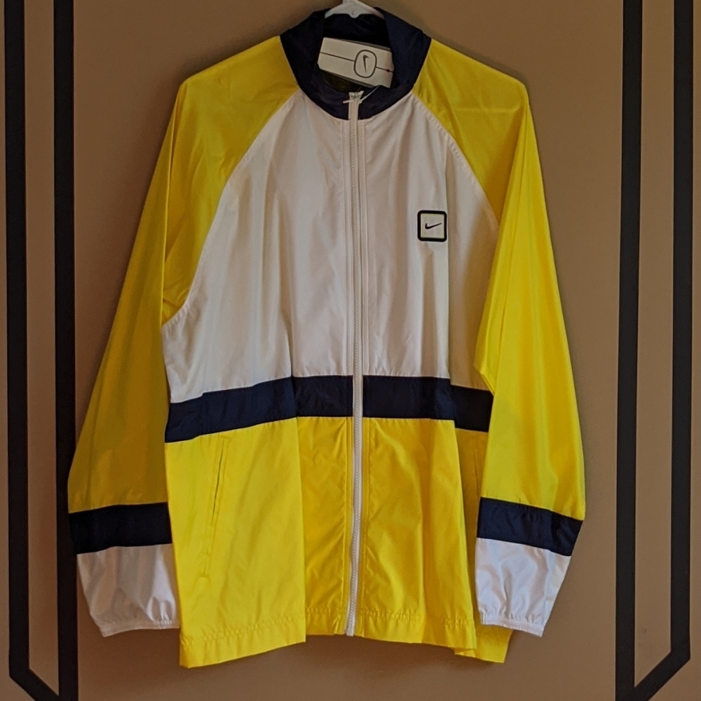 NWT Women's Nike Windbreaker Sz L